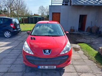 Peugeot 206+ 1,4 benzín  r.v.2010