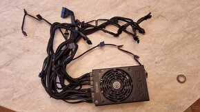 Počítačový zdroj EVGA SuperNOVA 1600 G2, 1600W, 80 Plus Gold - 1