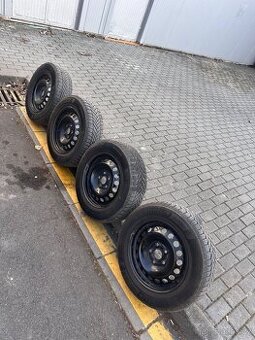 Škoda - kola R15 zimní pneu Michelin 5x112