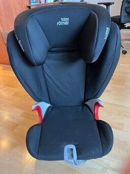 Prodám autosedačku Britax Romer Kidfix Cosmos Black