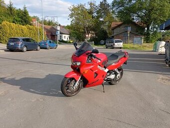 Honda vfr800 fi
