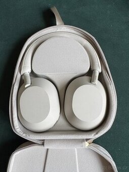 Sony WH-1000XM5 stříbrné