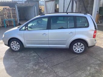 VW Touran 2.0 TDI DSG bouraný