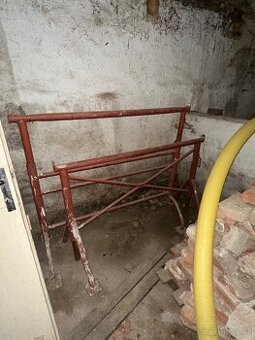 Lešení / koza / stavební koza