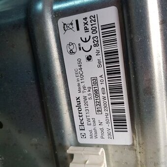 Electrolux zánovní 1300 otáček