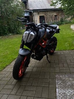KTM Duke 125 (2021) – pojízdná, kosmetické vady