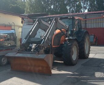 VALTRA T-SERIES T151E + příslušenství