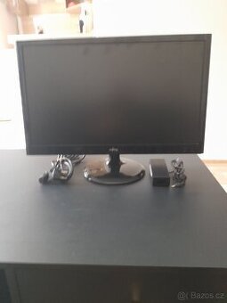 Monitor 23" LCD s LED podsvícením a reproduktory Fujitsu