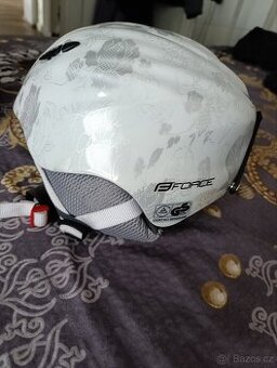 Lyžařská helma Force