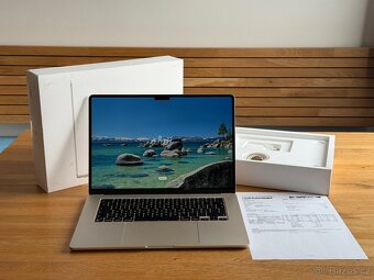 MacBook Air 15" M2 Starlight | CZ záruka Datart 9/2026