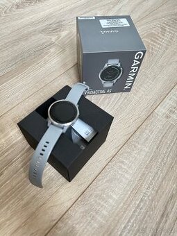 Chytré hodinky Garmin Vivoactive 4S