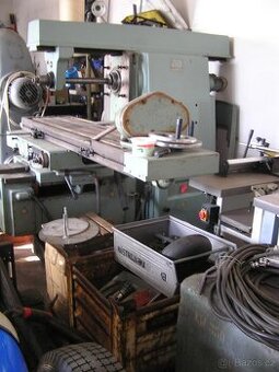 Univerzální frézka Stanko 6P83