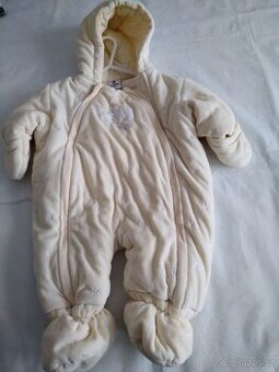 Kojenecký zateplovací overal, měkkého materiál, s krytí noho
