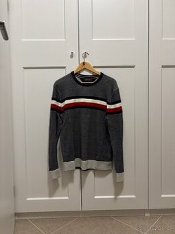tommy hilfiger svetr L