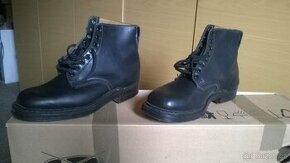 Nenošené celokožené pánské boty