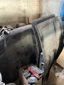 Nissan Navara  D40  díly