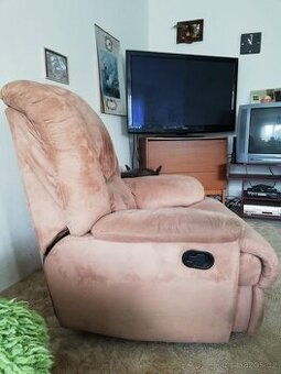 Široké měkké křeslo - 1