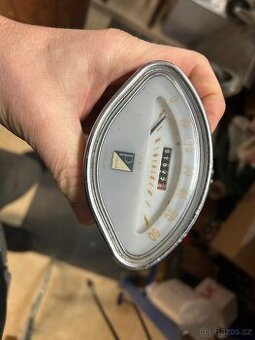 Prodám originální tachometr Piaggio Vespa GS150