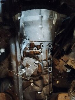 BMW 528 převodovka - 1