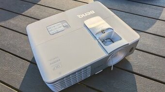 Domácí kino - BenQ W1070+ soundbar LG NB4540 - 4.1