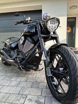 Victory Hammer8 Ball