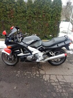 Kawasaki zzr 600