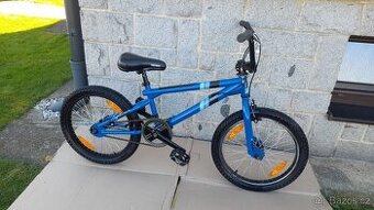 Freestyle kolo Trek Vert 1