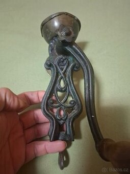 Starožitný mlýnek