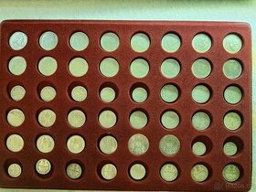 Set různých stříbrných mincí