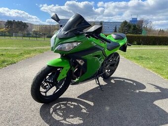 Kawasaki Ninja 300