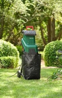 Výkonný nožový drtič Parkside 2400W
