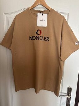 Triko Moncler
