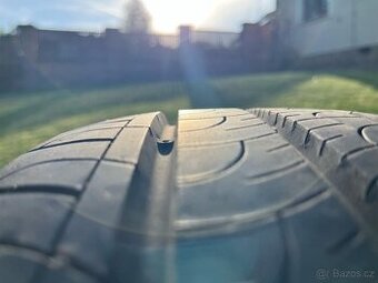 pneu 215/65R 16