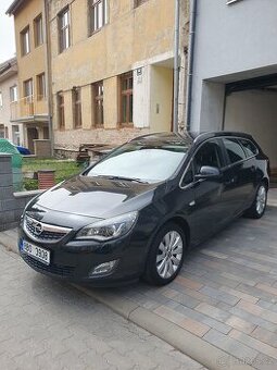 Opel astra J 1,4 COMBI