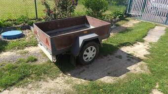 Přívěsný vozík