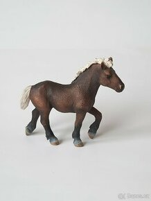 Schleich - Kůň hříbě Schwarzvalský