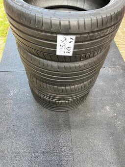 Letní Pneumatiky Michelin PILOT SPORT4 235/40/19