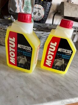 Chladící kapalina Motul - 1