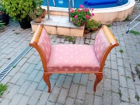 Starožitný  taburet sofa markýza