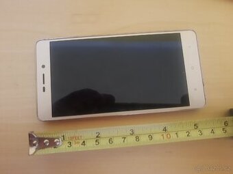 Mobilní telefon
