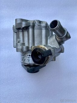 NOVÉ  Čerpadlo servořízení 8D0145156T