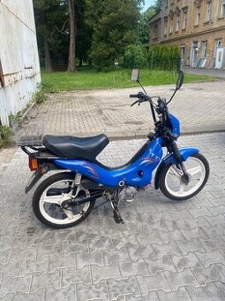 Moped Manet korádo