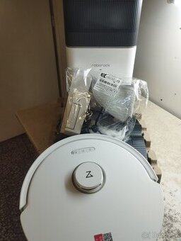 Robot. vys. se stanicí Roborock Q8 Max+ White - 1
