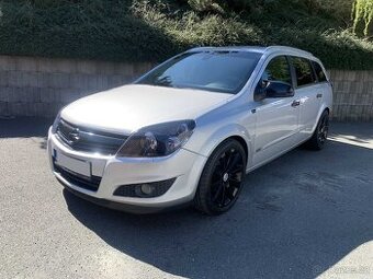 Opel Astra 1.8 Ecotec 103 kW PO SERVISU r.v. 2010