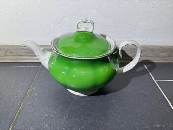 Porcelánový džbán objem cca 1,5-2 l