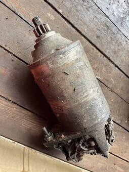 Prodám starter Praga V3S