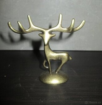 Nádherná bronzová soška jelena