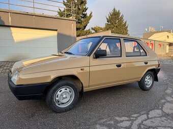 1990 ŠKODA FAVORIT 136 L, najeto 2480 km, jeden majitel