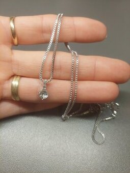 Řetízek s přívěskem