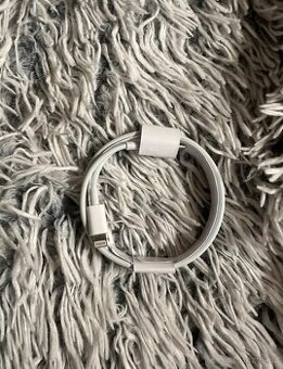 Apple nabíjecí kabel Lightning